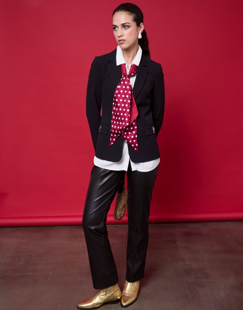 Ensmeble costume pantalon simili cravate